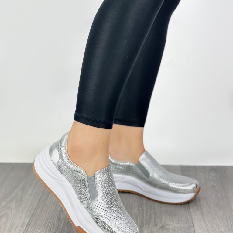 Tenis sin cordones Plateado (DP20)