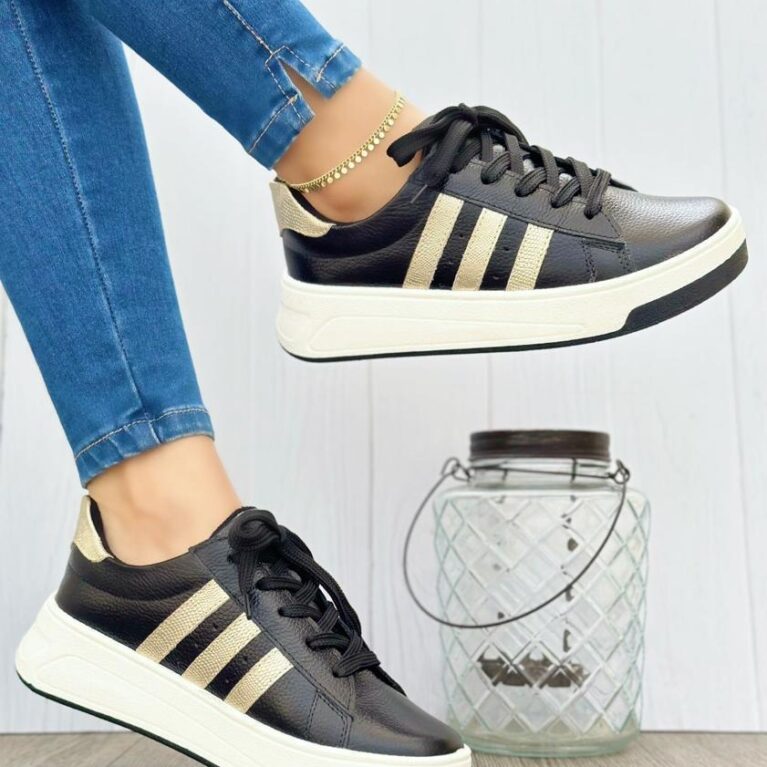Tenis Negro x Dorado (675)