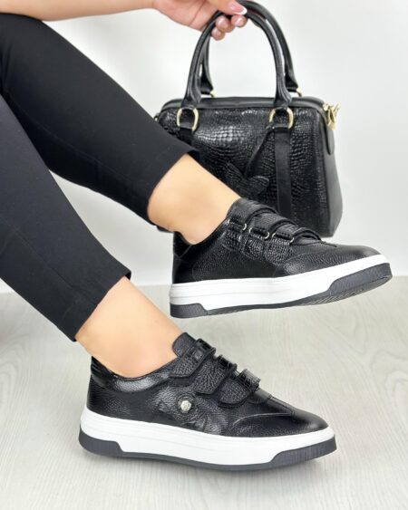Tenis Velcro Negro (2015)