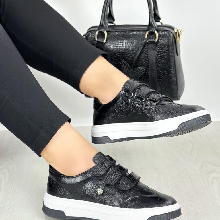 Tenis Velcro Negro (2015)