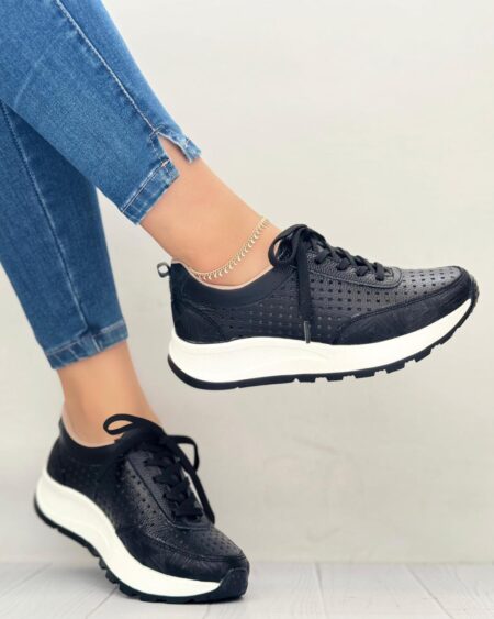 Tenis Negro Perforado (DP16)