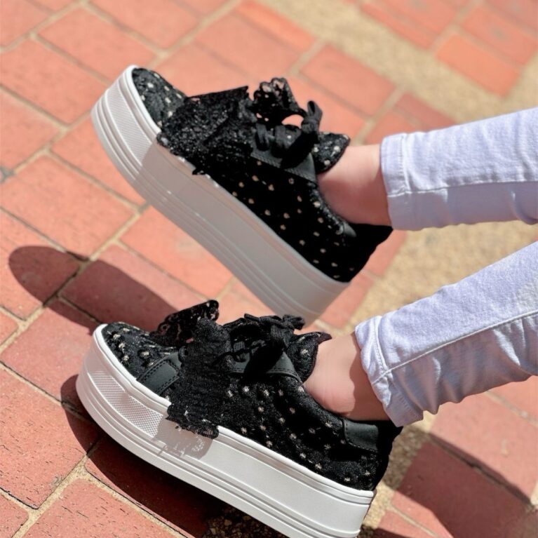 Tenis Negro x Dorado (201)