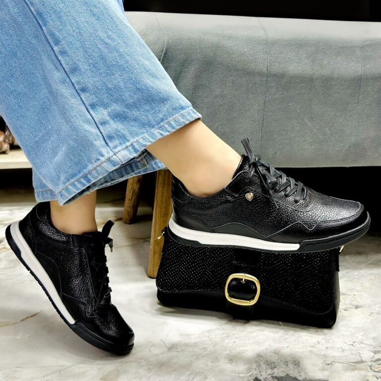 Tenis Negro RC42 (617)