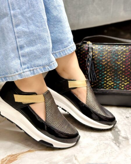 Tenis Negro x Dorado (T452)