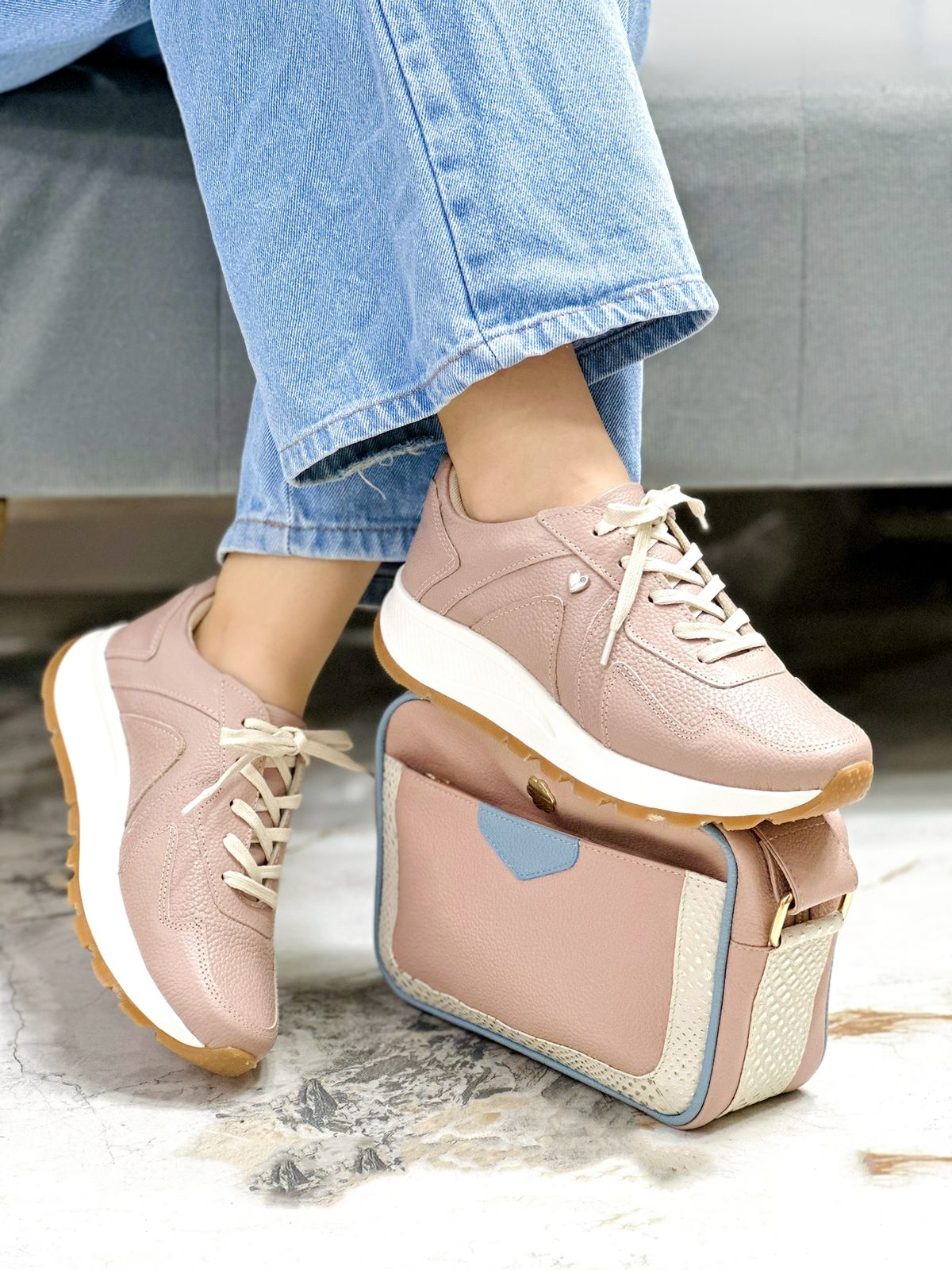 Tenis Suela Sharith (690)