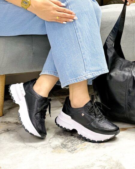 Tenis Negro Valentina (725)