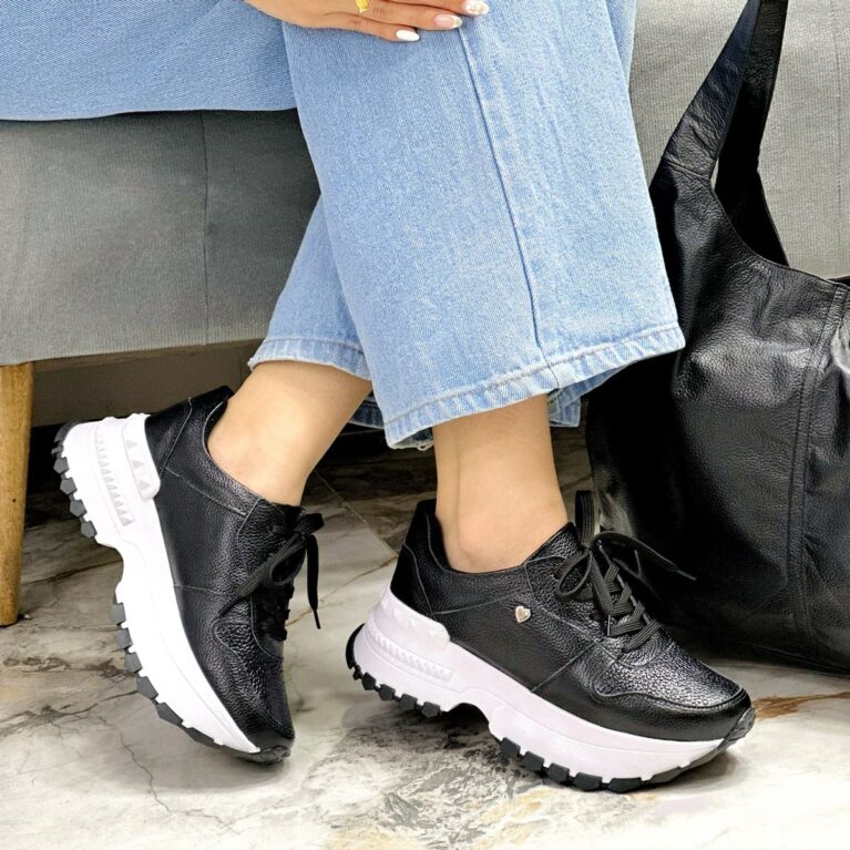 Tenis Negro Valentina (725)