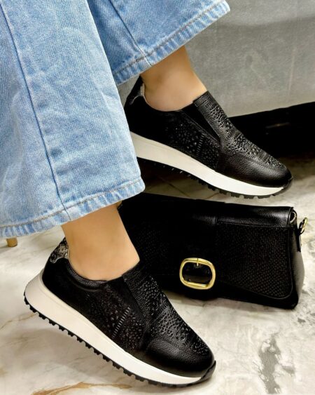 Tenis Negro Perforado (295)