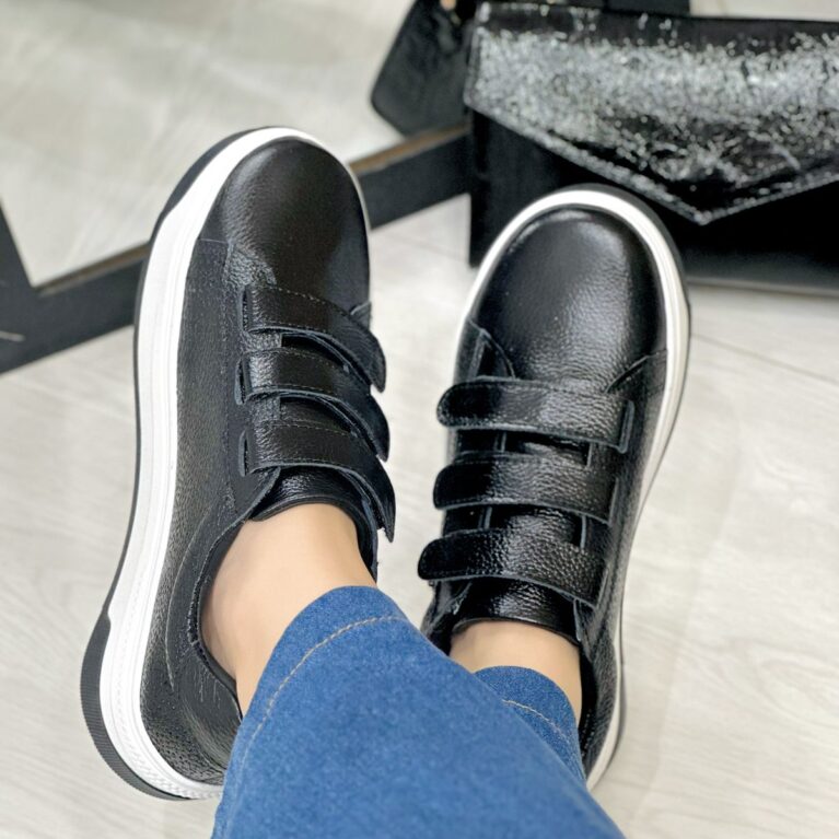 Tenis Negro Velcro (700)