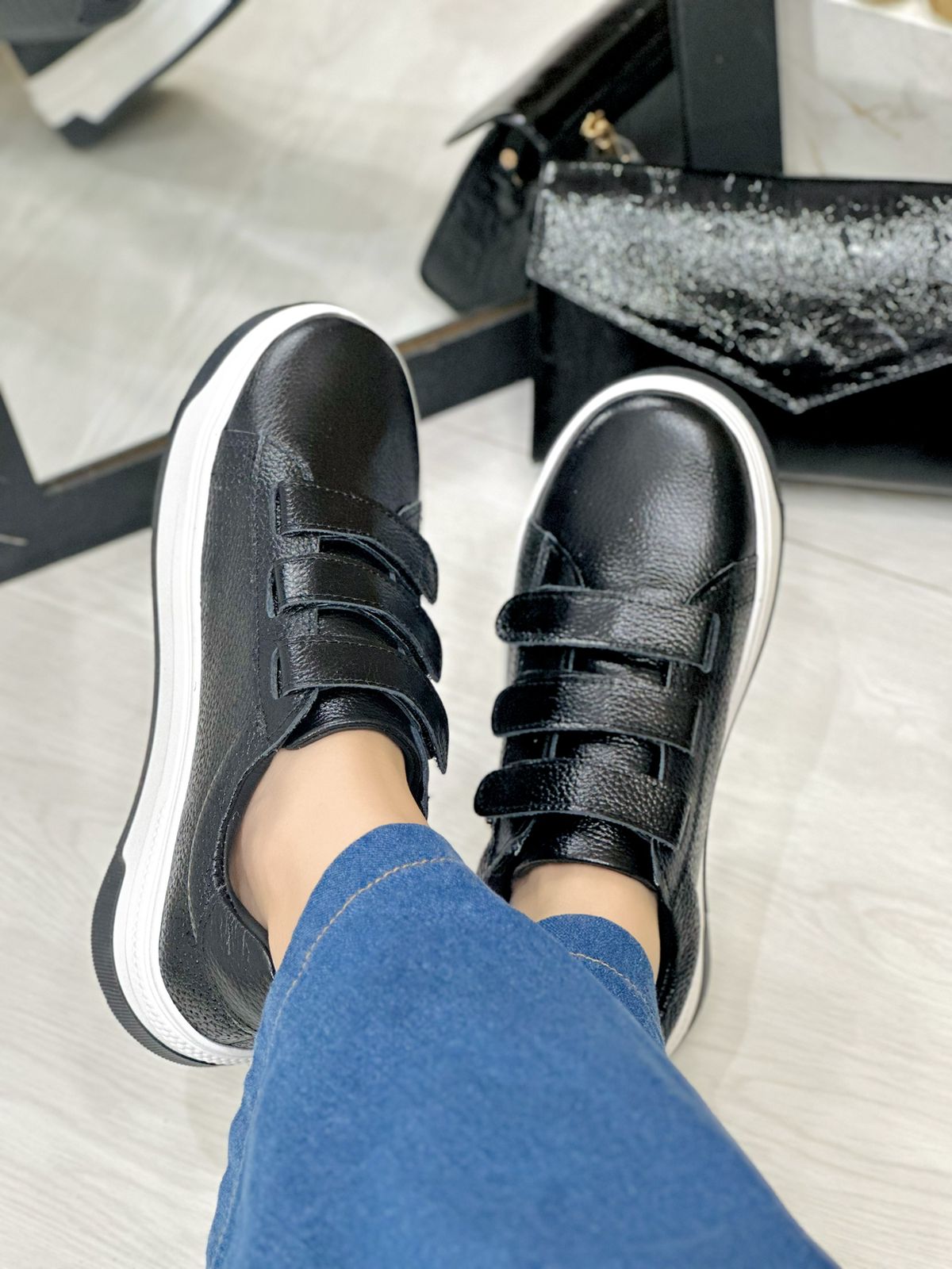 Tenis Negro Velcro (700)