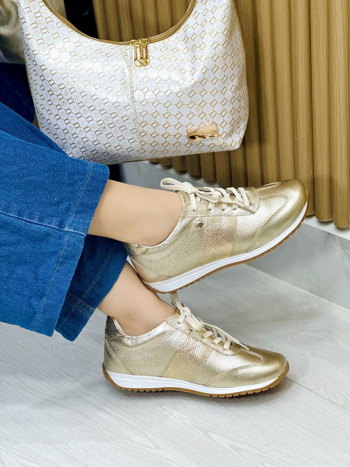 Tenis Dorado (723 Zuri)