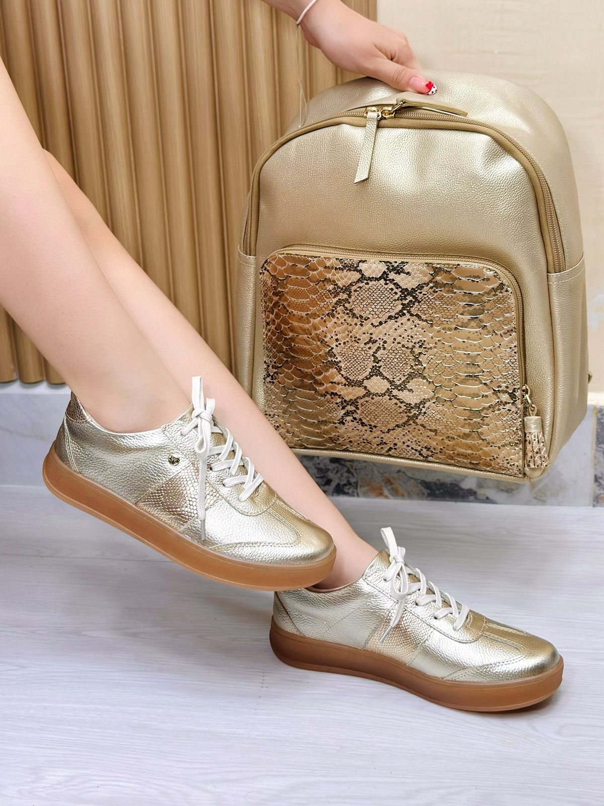 Tenis Dorado Benito (723)