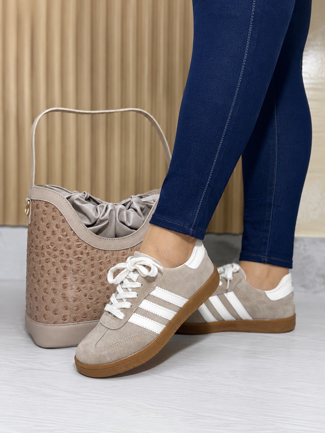 Tenis Samba Cuero (699)