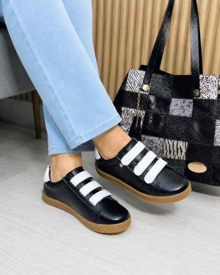 Tenis Negro x Blanco Velcro (700)