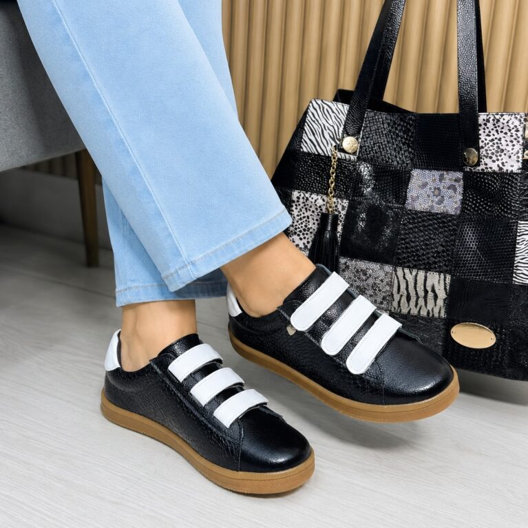 Tenis Negro x Blanco Velcro (700)