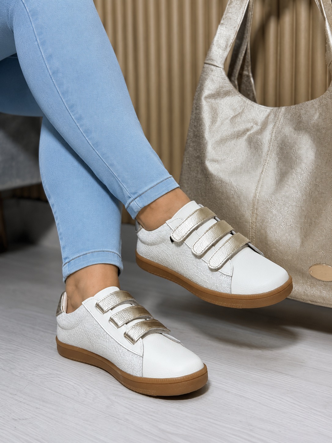 Tenis Talco x Dorado Velcro (700)