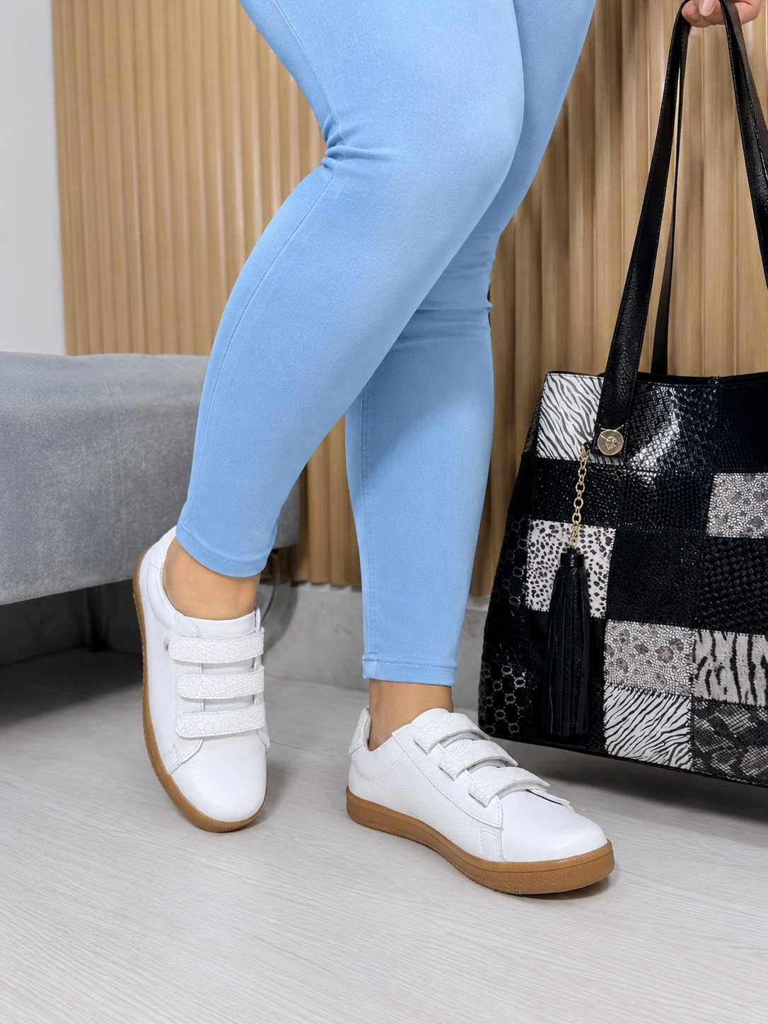 Tenis Blanco Velcro (700)