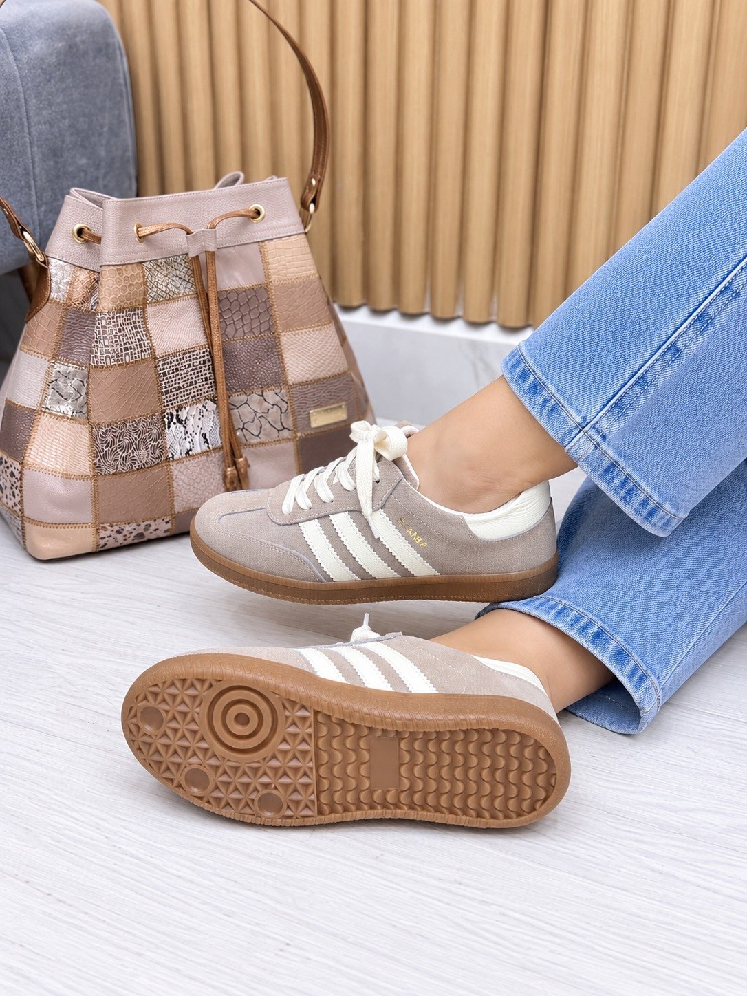 Tenis Samba Cuero (699)